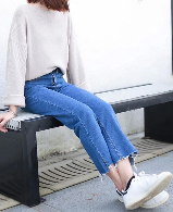 白色皮鞋搭配什么衣服好看【图文】(图1)