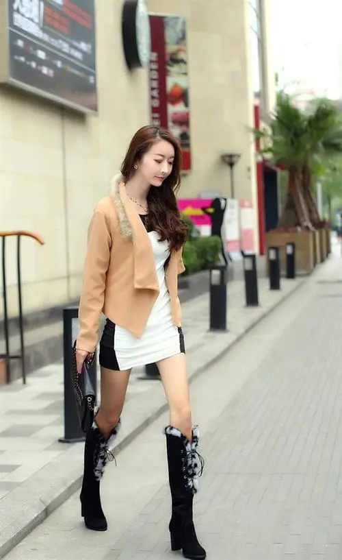 绑带长靴搭配指南：6种时尚穿搭方法展现个性魅力-美派服饰网(图1)