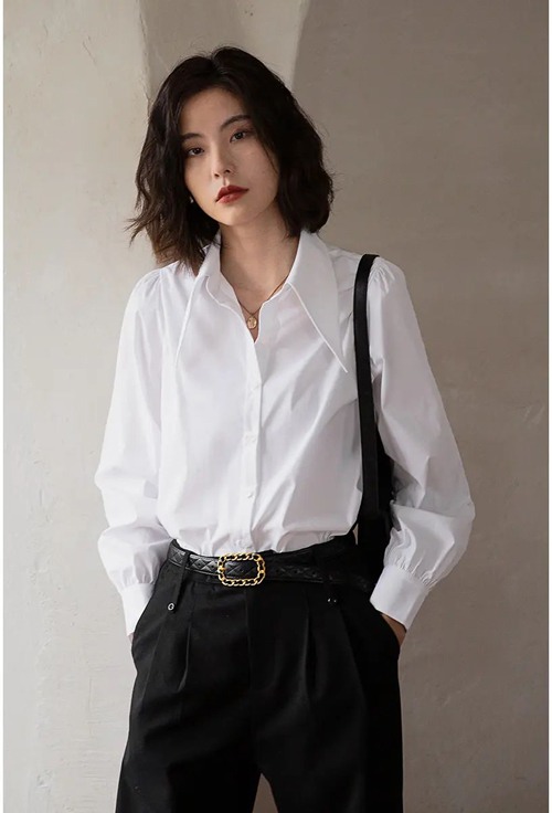白色衬衣搭配指南:7种经典穿搭方法展现不同风格-美派服饰网(图2) 白色衬衣搭配指南:7种经典穿搭方法展现不同风格-美派服饰网(图2)