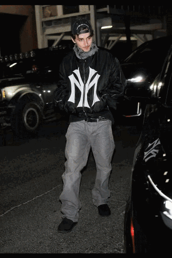 甜茶形象大转变引争议，从文艺男神到街头先锋的转型之路-美派服饰网(图21)