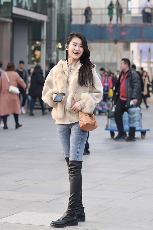 长靴搭配指南：过膝靴长筒靴切尔西靴骑士靴穿搭技巧-美派服饰网(图2)