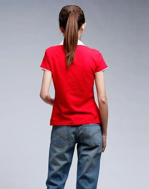 红色T恤搭配什么裤子好看？7种经典穿搭组合推荐-美派服饰网(图1)