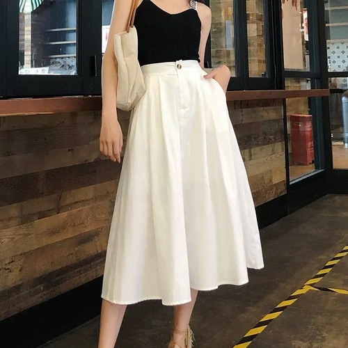 白色半身A字裙搭配什么上衣？7种时尚穿搭技巧-美派服饰网(图2)