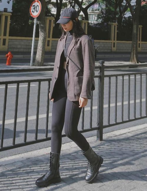 高帮马丁靴搭配什么裤子好看 7种时尚穿搭方案推荐-美派服饰网(图3) 高帮马丁靴搭配什么裤子好看 7种时尚穿搭方案推荐-美派服饰网(图3)