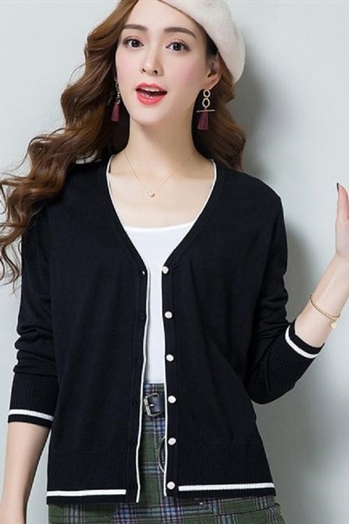 黑色毛衣披肩搭配指南：打造时尚温暖穿搭-美派服饰网(图1)