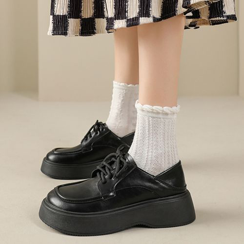 小皮鞋配袜子搭配指南：6种袜型打造时尚造型-美派服饰网(图3)