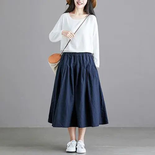 藏青色半身裙搭配指南：7种时尚穿搭技巧让你优雅出众-美派服饰网(图1)