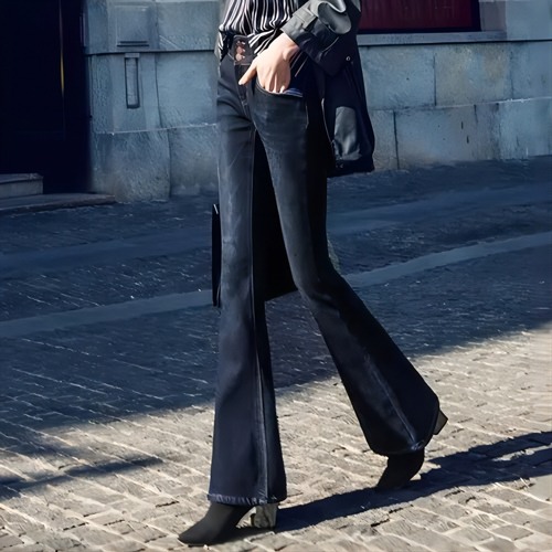 短靴配喇叭裤穿搭指南,时尚个性组合技巧全解-美派服饰网(图3) 短靴配喇叭裤穿搭指南,时尚个性组合技巧全解-美派服饰网(图3)