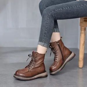 大头短靴搭配指南：牛仔裤高腰裤运动裤穿搭技巧-美派服饰网