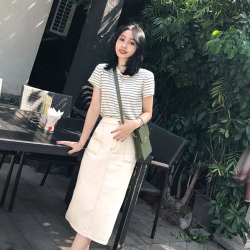 白色牛仔长裙搭配指南：清爽休闲时尚穿搭技巧-美派服饰网(图3)