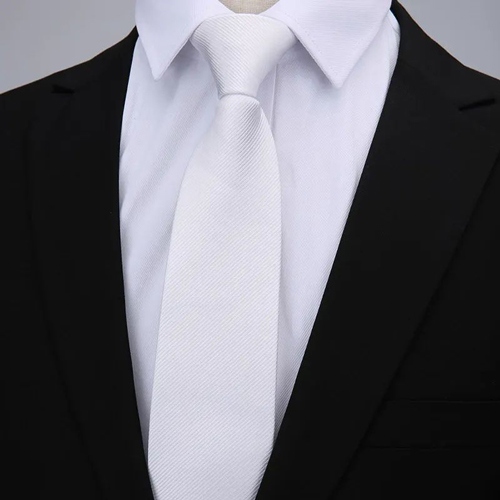 白色西装领带搭配指南：打造清爽优雅时尚造型-美派服饰网(图2)