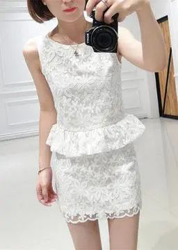 白色蕾丝短裙搭配指南：打造优雅浪漫时尚造型-美派服饰网(图2)