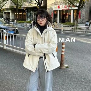 白色夹克搭配什么衣服好看？10种时尚女生穿搭技巧-美派服饰网