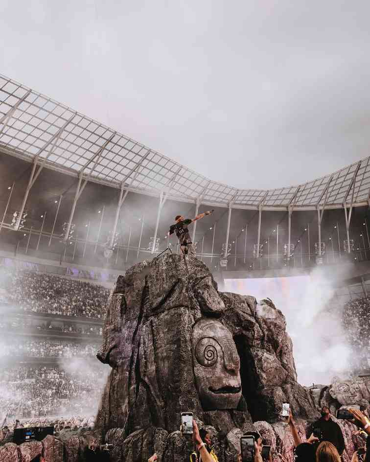 Travis Scott巡演创2.5亿美元票房纪录，定义现代文化先锋标准-美派服饰网(图3)