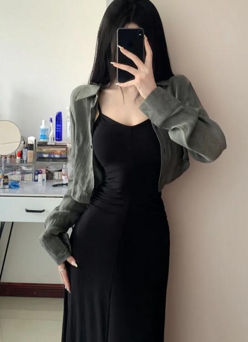 连衣裙配短外套穿搭指南:8种时尚外套选择技巧-美派服饰网(图1) 连衣裙配短外套穿搭指南:8种时尚外套选择技巧-美派服饰网(图1)