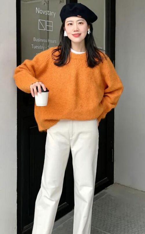 橙色连帽卫衣搭配指南:9种时尚穿搭方法打造休闲造型-美派服饰网(图2) 橙色连帽卫衣搭配指南:9种时尚穿搭方法打造休闲造型-美派服饰网(图2)