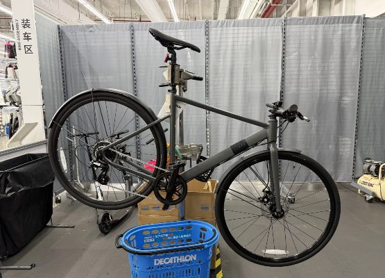 迪卡侬进军太空推出宇航服，平价品牌高端化转型新路径-美派服饰网(图11)