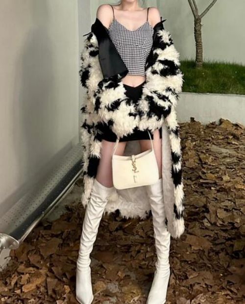 白色过膝长靴搭配技巧,打造多种时尚造型风格-美派服饰网(图1) 白色过膝长靴搭配技巧,打造多种时尚造型风格-美派服饰网(图1)