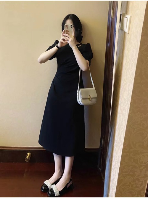 夏天穿黑色皮鞋怎么搭配好看 6种时尚穿搭技巧分享-美派服饰网(图1)