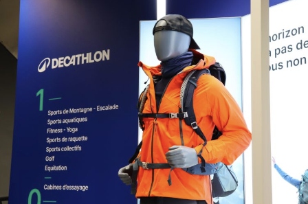 迪卡侬进军太空推出宇航服，平价品牌高端化转型新路径-美派服饰网(图25)