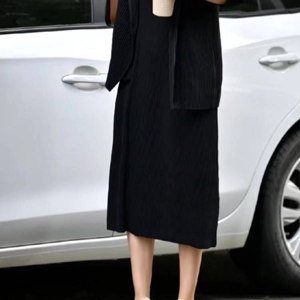 黑色长裙配什么鞋子好看？6种鞋款搭配技巧全攻略-美派服饰网