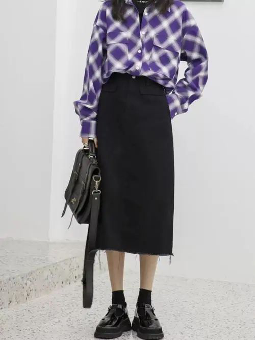 黑色一步裙搭配指南:多种风格轻松驾驭-美派服饰网(图3) 黑色一步裙搭配指南:多种风格轻松驾驭-美派服饰网(图3)