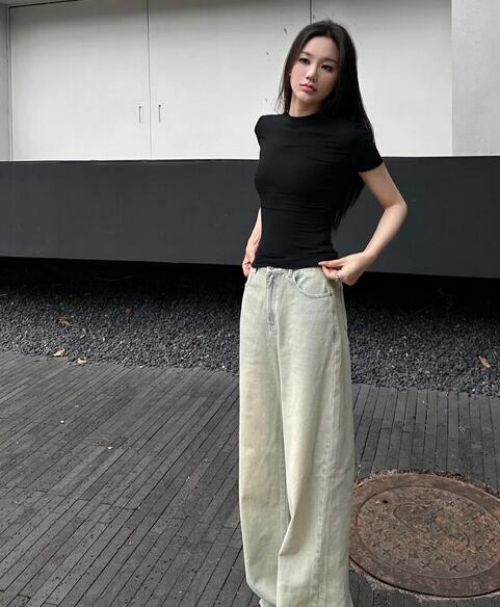 青色裤子搭配什么颜色上衣好看 六种经典配色方案推荐-美派服饰网(图3)