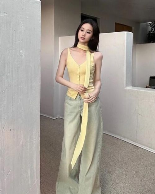 青色裤子搭配什么颜色上衣好看 六种经典配色方案推荐-美派服饰网(图4)