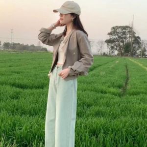 青色裤子搭配什么颜色上衣好看 六种经典配色方案推荐-美派服饰