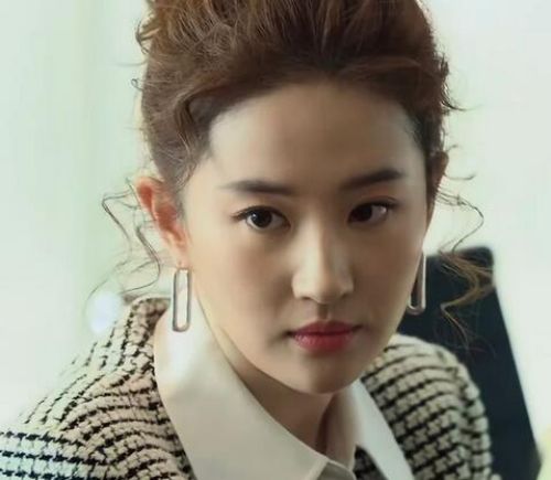 丸子头配什么耳环好看?7种耳环搭配技巧让你更时尚-美派服饰网(图4) 丸子头配什么耳环好看?7种耳环搭配技巧让你更时尚-美派服饰网(图4)