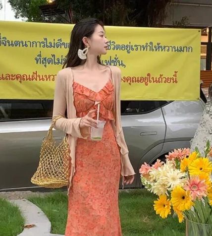 橙红色裙子配什么颜色外搭好看 搭配技巧全攻略-美派服饰网(图5) 橙红色裙子配什么颜色外搭好看 搭配技巧全攻略-美派服饰网(图5)