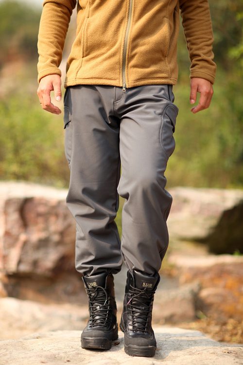 户外运动裤子选择指南:11种功能性裤型搭配建议-美派服饰网(图3) 户外运动裤子选择指南:11种功能性裤型搭配建议-美派服饰网(图3)