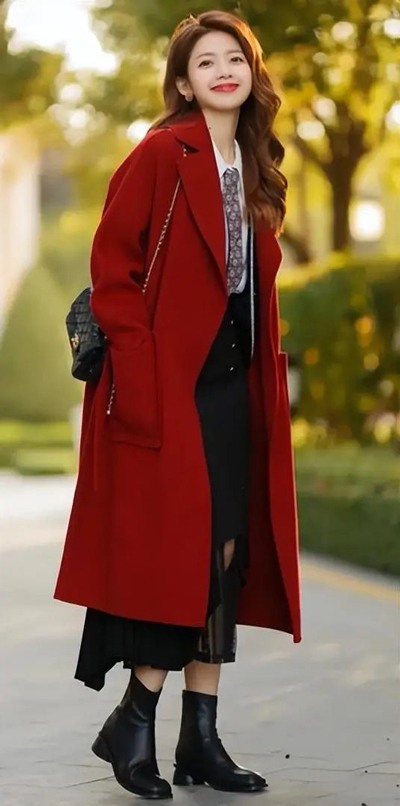 暗红色大衣搭配【图文】教你搭出优雅气质(图1)