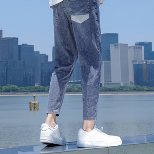 男士蓝色牛仔裤搭配指南，轻松穿出时尚魅力-美派服饰网