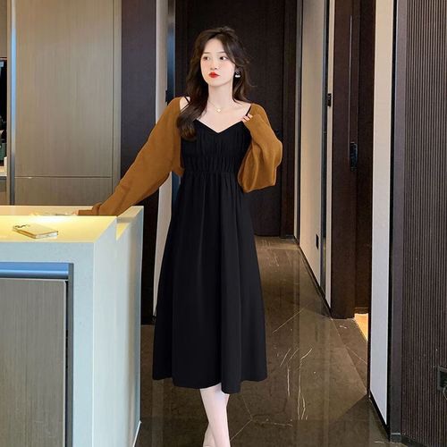 黑色吊带裙搭配什么上衣好看 六种时尚穿搭方法推荐-美派服饰网(图2) 黑色吊带裙搭配什么上衣好看 六种时尚穿搭方法推荐-美派服饰网(图2)