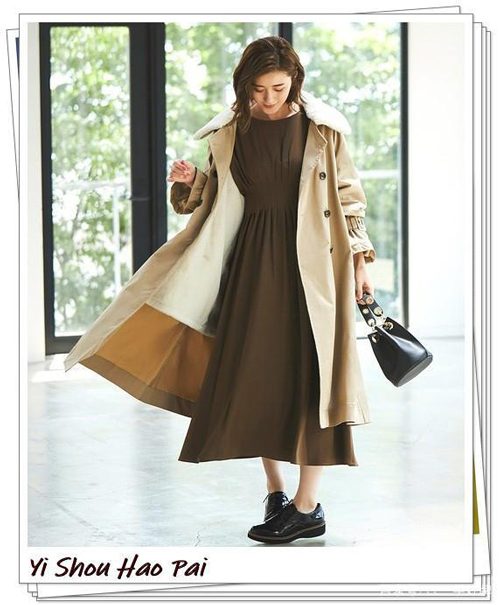 卡其色A字裙搭配指南:优雅时尚穿搭技巧全解-美派服饰网(图3) 卡其色A字裙搭配指南:优雅时尚穿搭技巧全解-美派服饰网(图3)