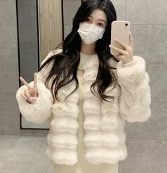 短款毛毛外套搭配指南：5种时尚造型轻松驾驭-美派服饰网