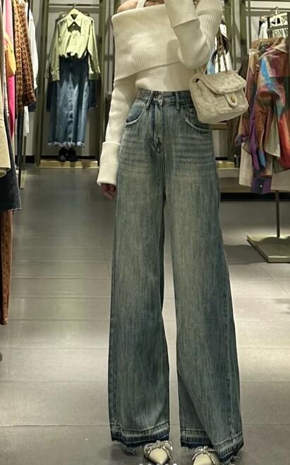 绑带高跟鞋搭配指南:连衣裙阔腿裤短裙穿搭技巧-美派服饰网(图2) 绑带高跟鞋搭配指南:连衣裙阔腿裤短裙穿搭技巧-美派服饰网(图2)