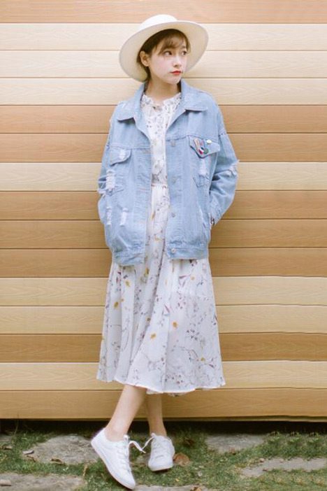 长袖雪纺连衣裙搭配指南:外套鞋子配饰完美组合-美派服饰网(图1) 长袖雪纺连衣裙搭配指南:外套鞋子配饰完美组合-美派服饰网(图1)