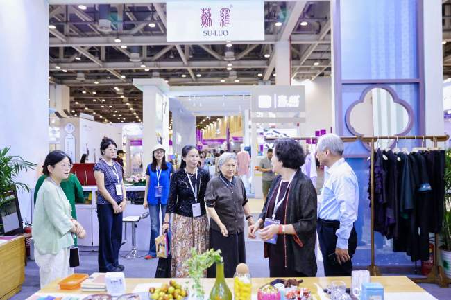 丝绸苏州2025十周年特展启幕，四大展区引领产业新趋势-美派服饰网(图4)