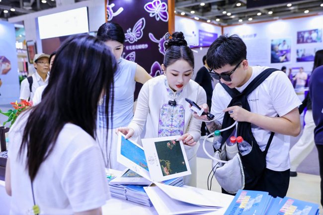 丝绸苏州2025十周年特展启幕，四大展区引领产业新趋势-美派服饰网(图5)