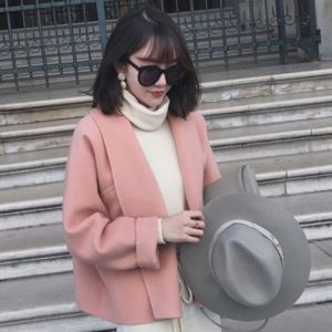 短款呢子外套搭配指南：裤装裙装穿搭技巧全解析-美派服饰网