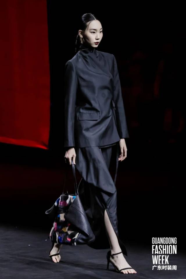 香云纱非遗技艺焕新绽放 传统面料走向日常时尚-美派服饰网(图20)