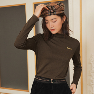 咖啡色T恤搭配什么颜色裤子好看 6种经典组合推荐-美派服饰网