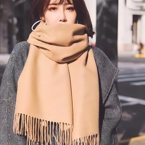 驼色围巾搭配大衣的8种时尚组合,冬季保暖又时髦-美派服饰网(图2) 驼色围巾搭配大衣的8种时尚组合,冬季保暖又时髦-美派服饰网(图2)