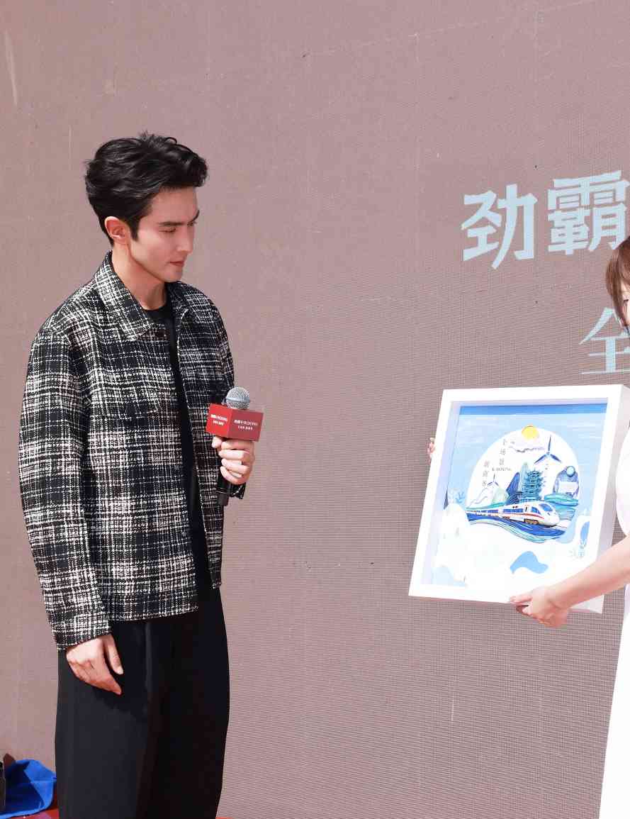 高伟光现身武汉助力劲霸45周年 全场景新商务着装美学探索-美派服饰网(图4)