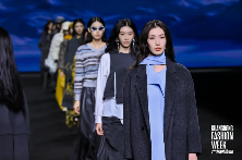 2025广东时装周圆满收官 非遗新生引领时尚产业创新发展-美派服饰网(图4) 2025广东时装周圆满收官 非遗新生引领时尚产业创新发展-美派服饰网(图4)