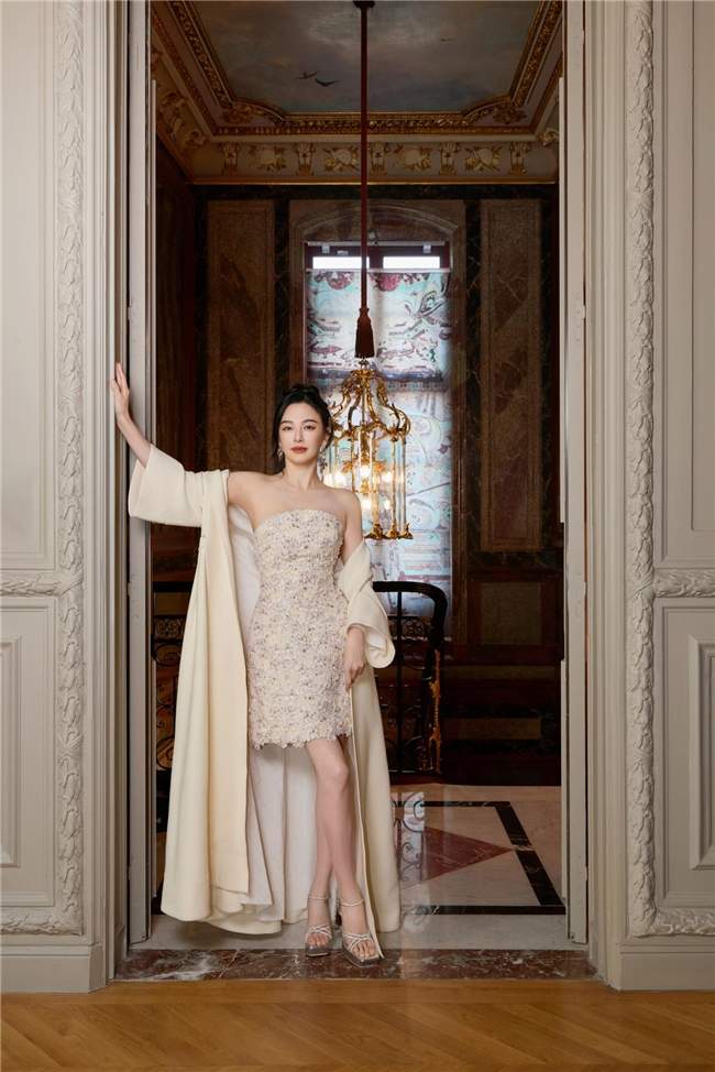 境中花映艺术时装大秀巴黎上演 重塑当代女性奢雅精神-美派服饰网(图4)