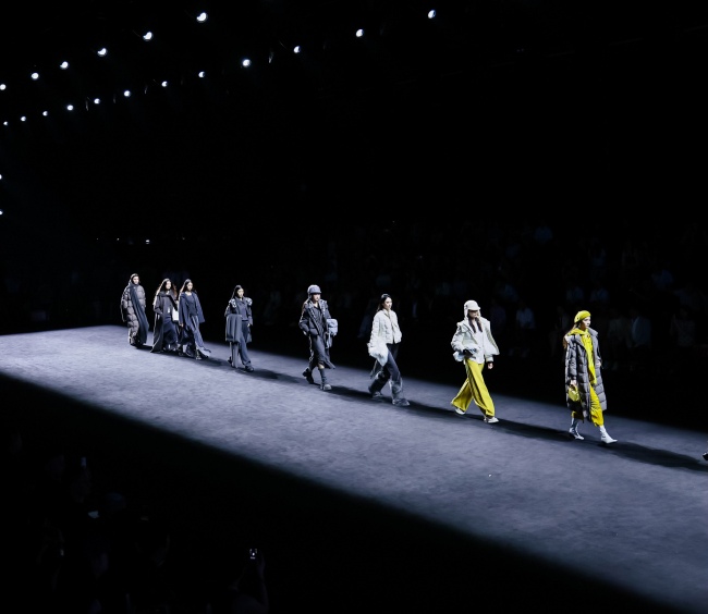 织暖秘境：SANI时装秀诠释自然生命力的温暖美学-美派服饰网(图4)