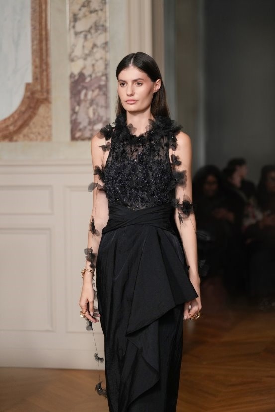 境中花映艺术时装大秀巴黎上演 重塑当代女性奢雅精神-美派服饰网(图26)